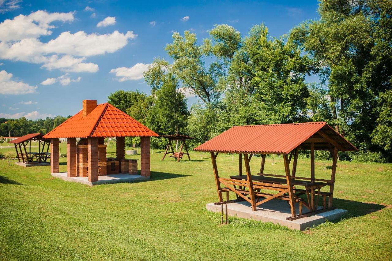 Illara Spa Hotel Иршава Экстерьер фото